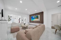 Luxury Villa Allegra 5BR Steps to Wynwood - Image 5