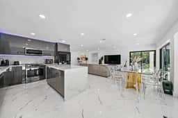 Luxury Villa Azure with Heated Pool 20min to Beach - Image 5