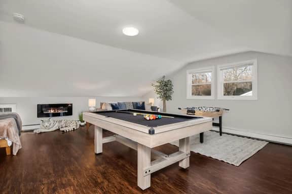 5BR Beach House, Water Views, Game Room, Backyard - Image 5
