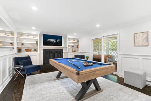 5BR Beach House, Game Room + Huge Backyard - Image 4