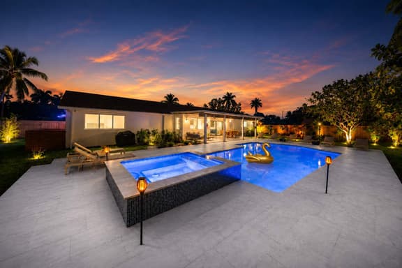 7BR Villa Vizcaya Heated Pool Jacuzzi Sauna Gym - Image 1
