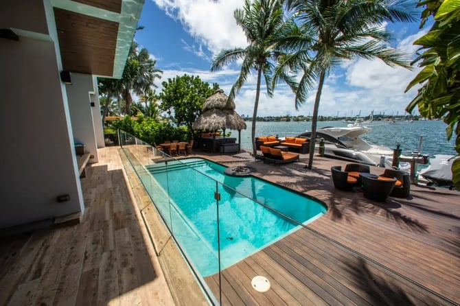 Luxury Villa Rentals in Miami for Large Groups